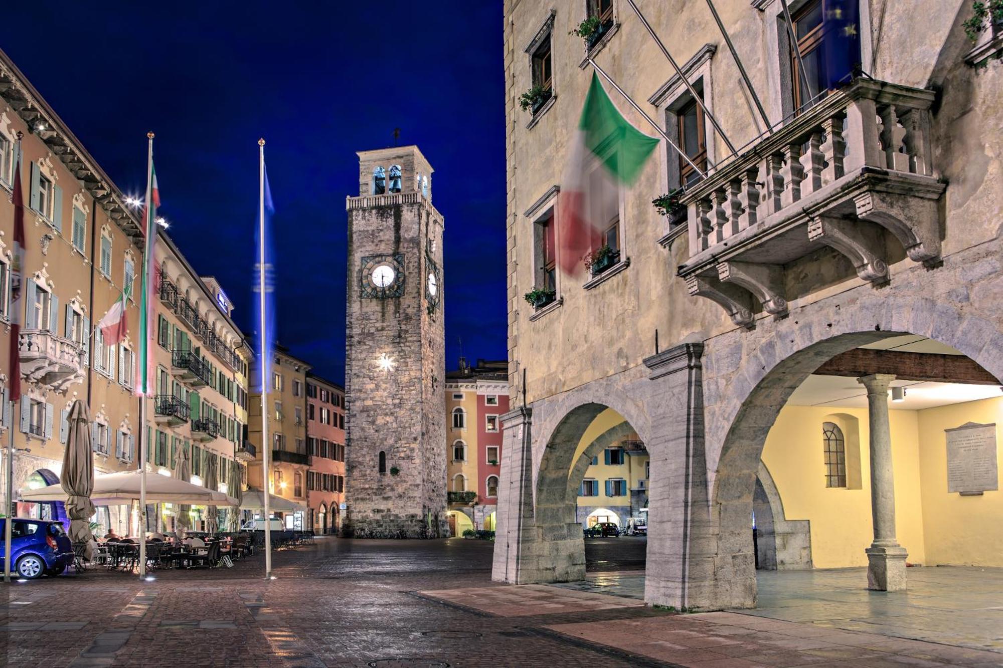 Riva Lago E Spiaggia Apartment 2 - Happy Rentals Riva del Garda Exterior foto